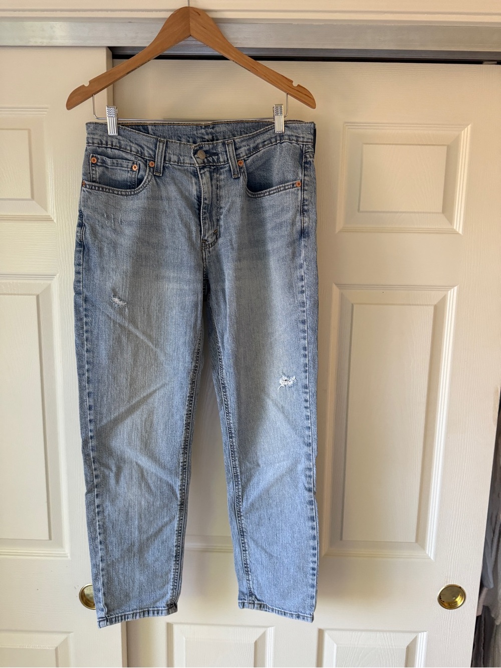Light Wash Women's Jeans - Casual Slim Fit